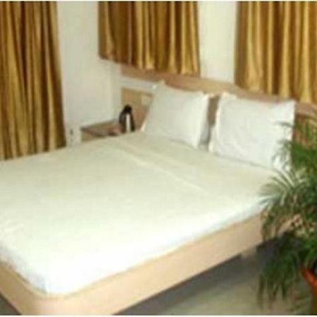 Sana Heritage Inn Private Limited Χιντεραμπάντ Δωμάτιο φωτογραφία